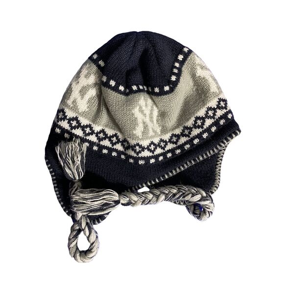 NY Yankees toboggan Winter Hat - Picture 2 of 5
